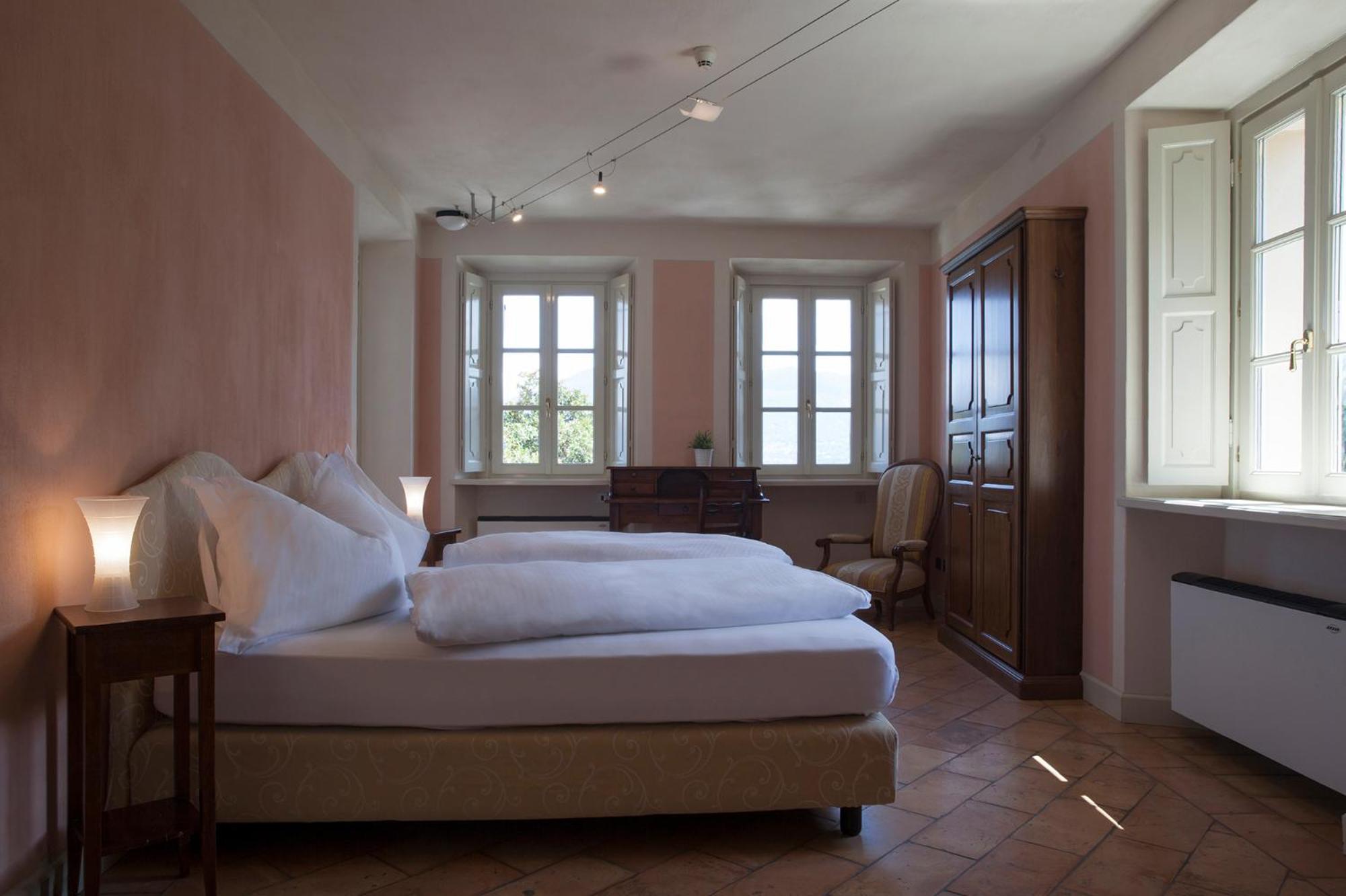 Relais Villa Margherita Oggebbio Exterior photo