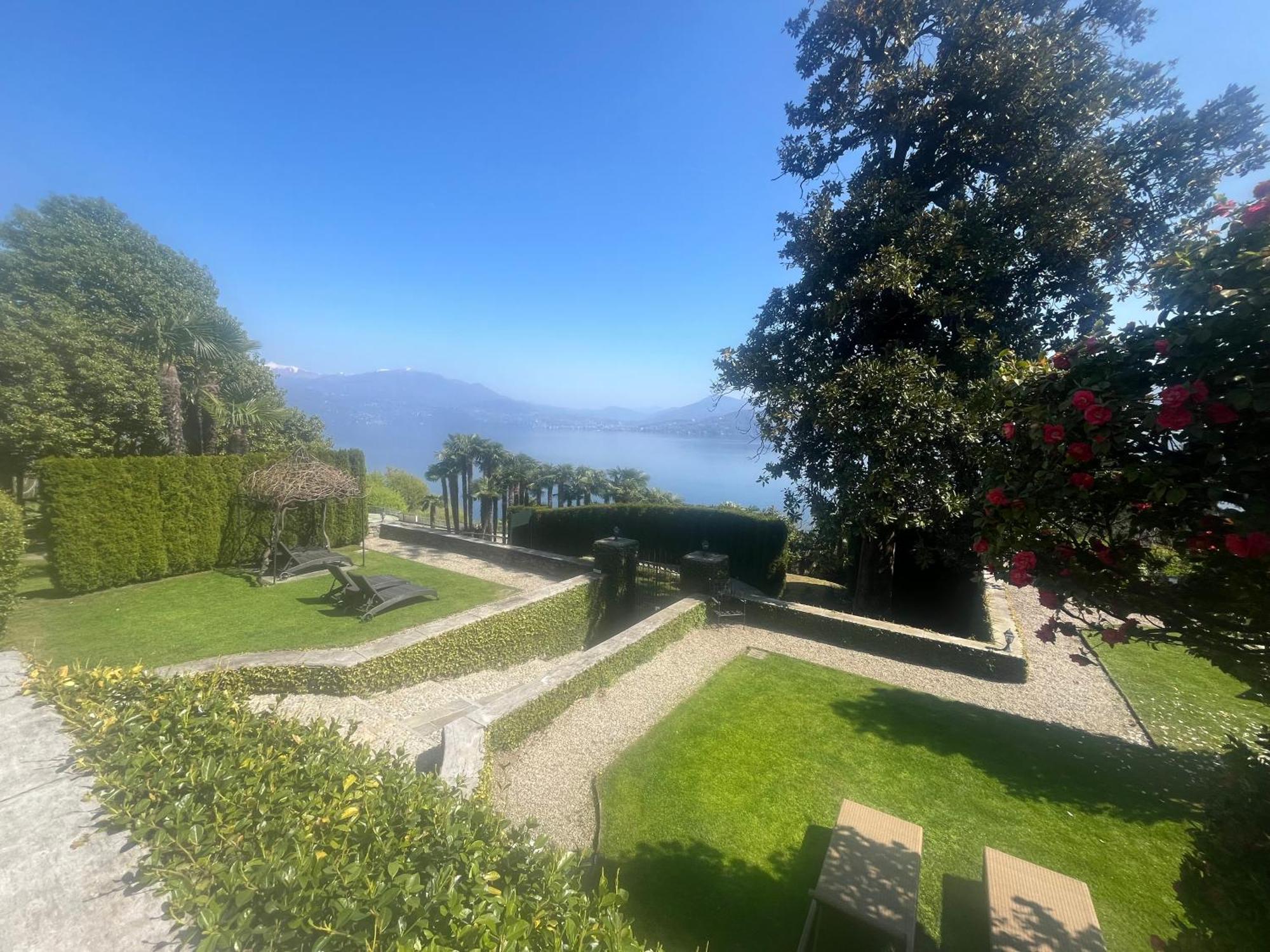 Relais Villa Margherita Oggebbio Exterior photo