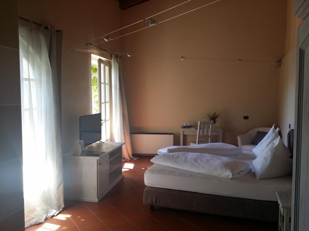 Relais Villa Margherita Oggebbio Exterior photo